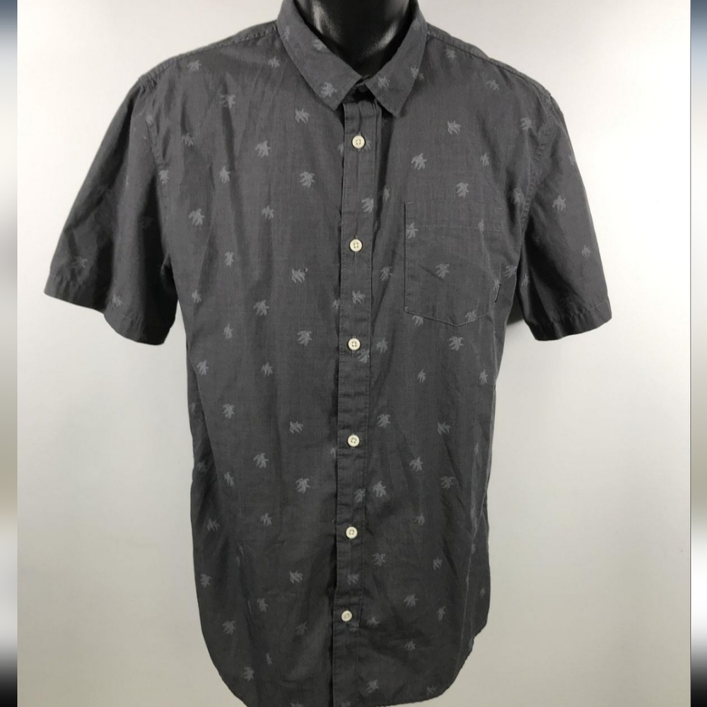 Quicksilver aloha shirt size Medium
